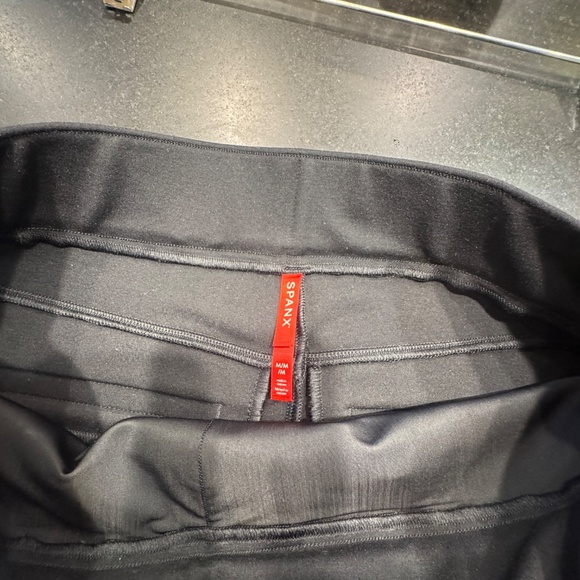 Spanx SuperSmooth Perfect Fit Ponte Flare Pant (M) - Picture 9 of 11